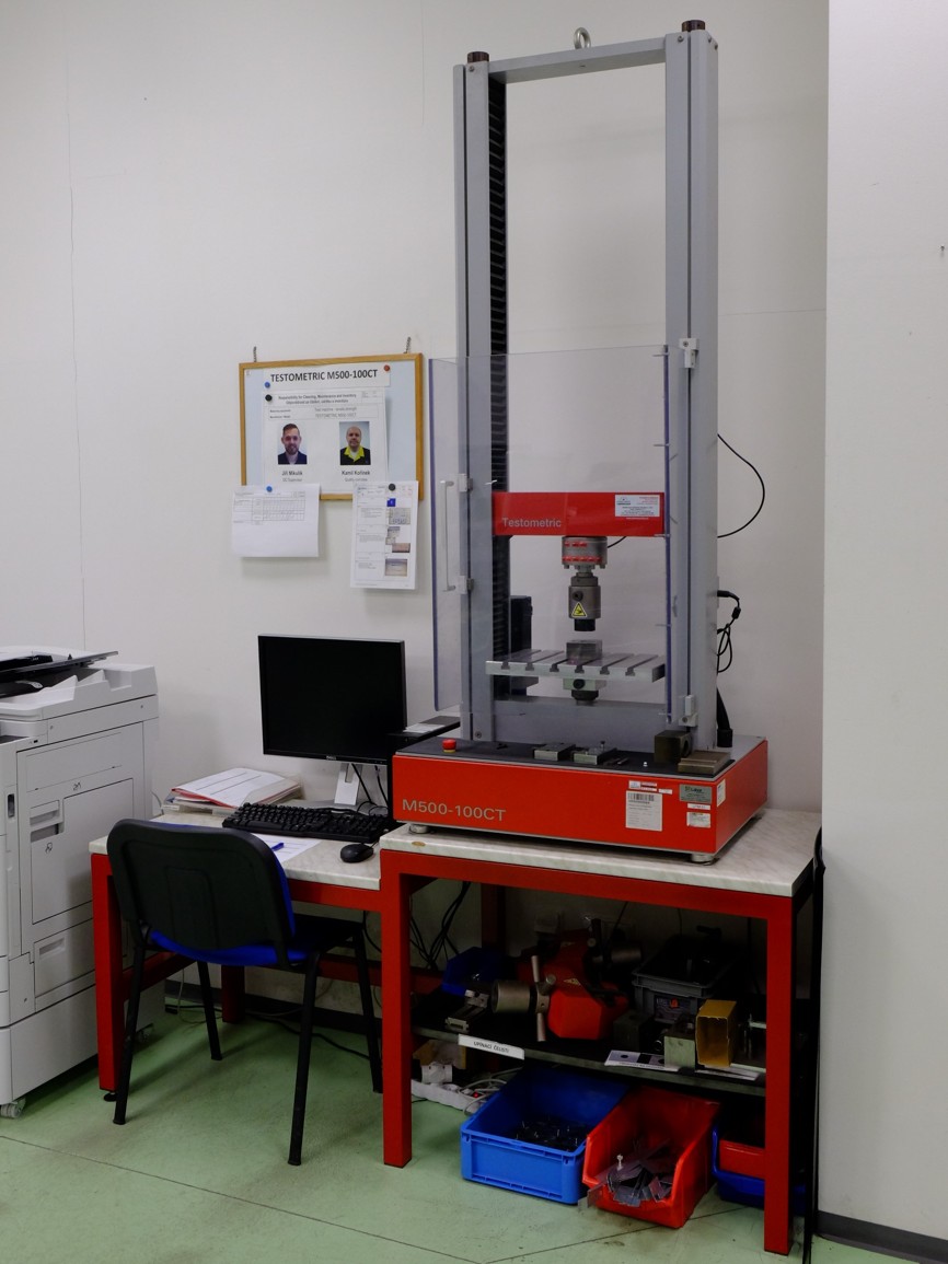 TESTOMETRIC - Universal Testing Machine